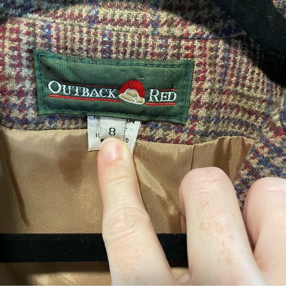 Vintage Outback Red Size 8, wool blend, single breasted blazer - Picture 3 of 17
